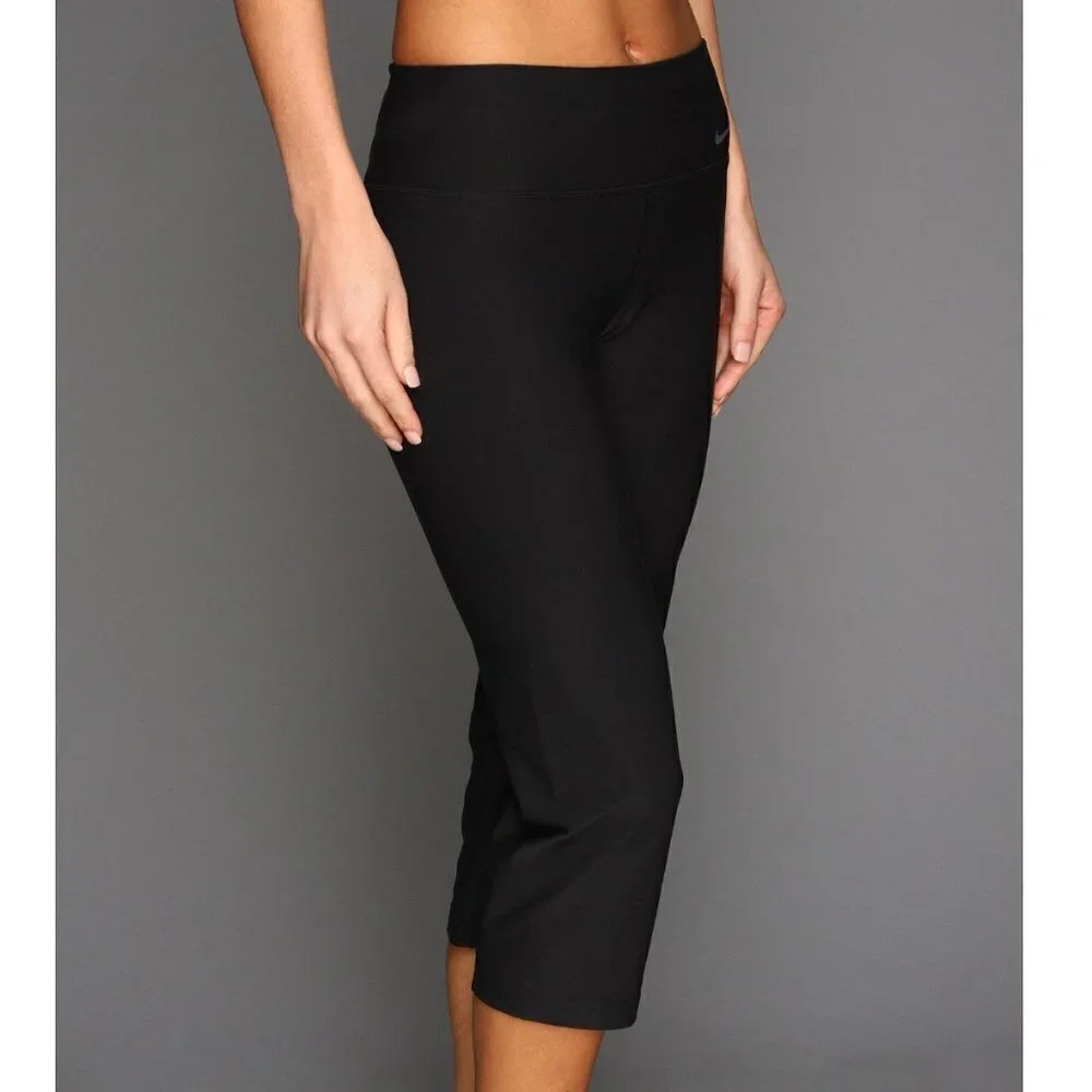 Nike Women's Legend 2.0 Slim Dri-FIT Polyester Black Capri( 548497 ) - Small